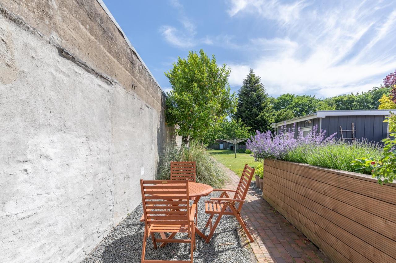 Bootshaus Villa Husum  Exteriör bild